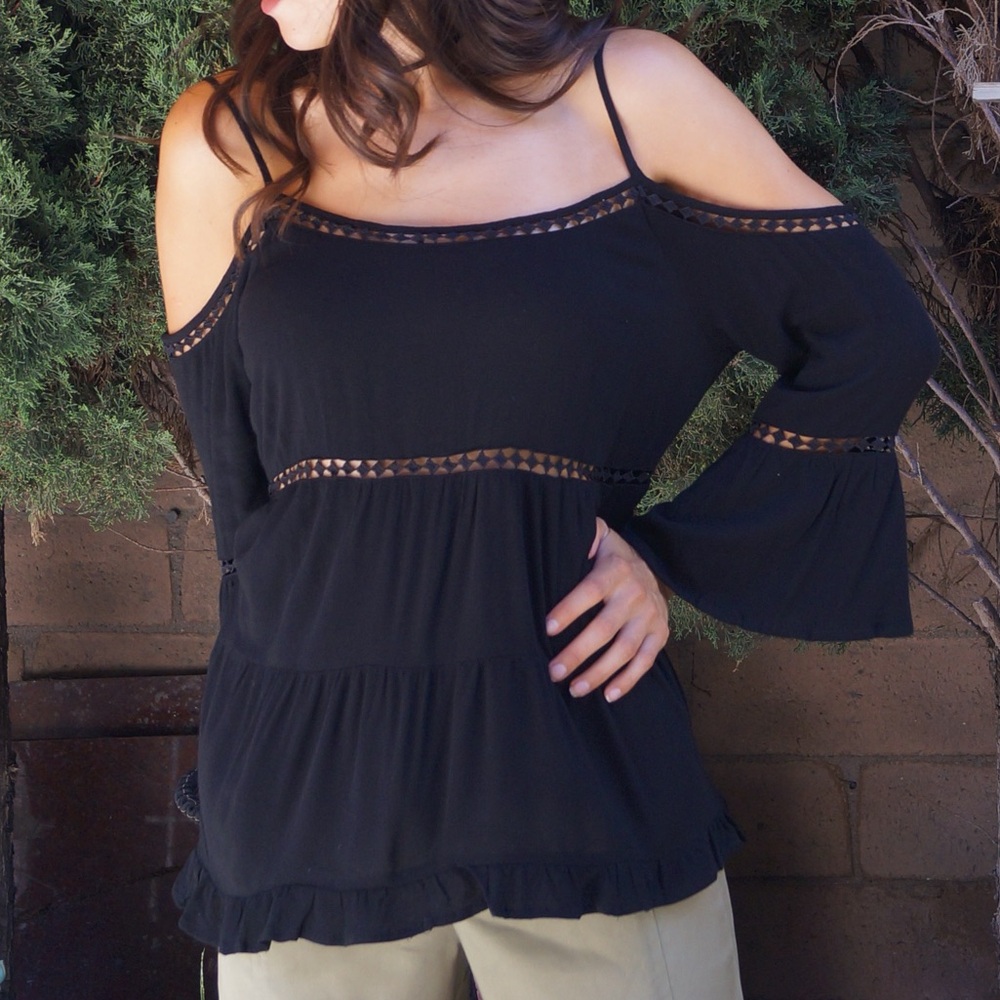 Peach Royal Black peak shoulder top with crochet details size XS - Picture 1 of 7